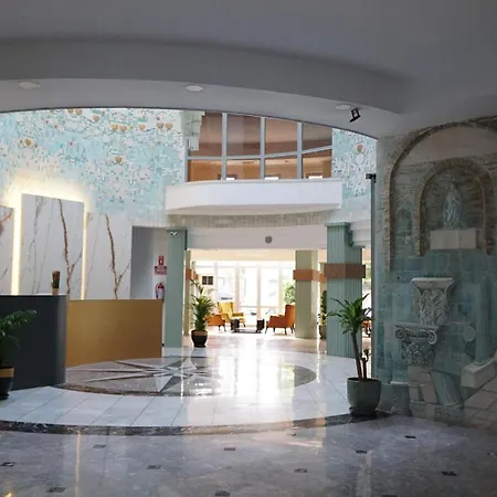 Szálloda Ada Newday