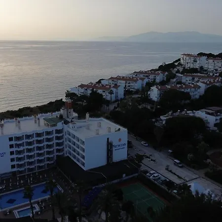Ada Newday Szálloda Kusadası