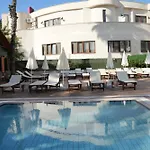 Ada Newday Hotel 3*