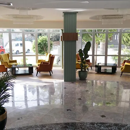 Ada Newday Hotell 3*