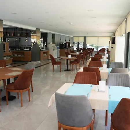 Ada Newday Hotel 3*