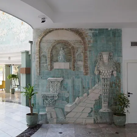 Hotell Ada Newday Kusadası