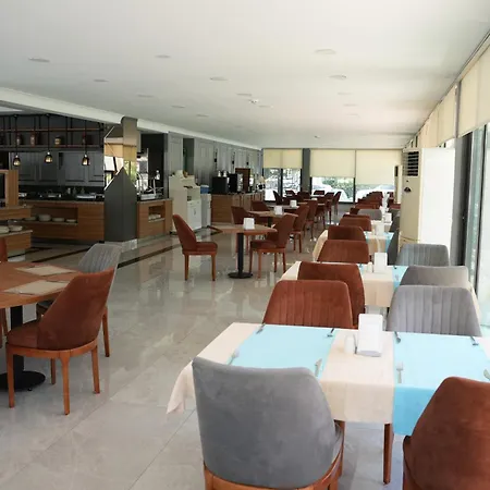 Ada Newday Hotel